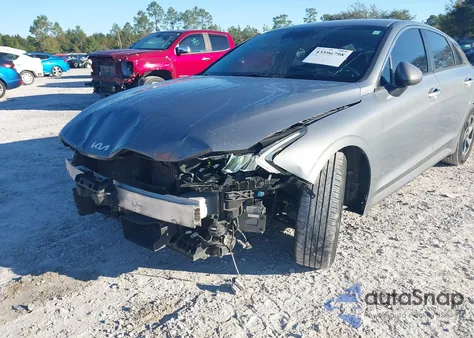 2022 Kia K5 Lxs z USA, uszkodzony, nr VIN 5XXG14J24NG161931